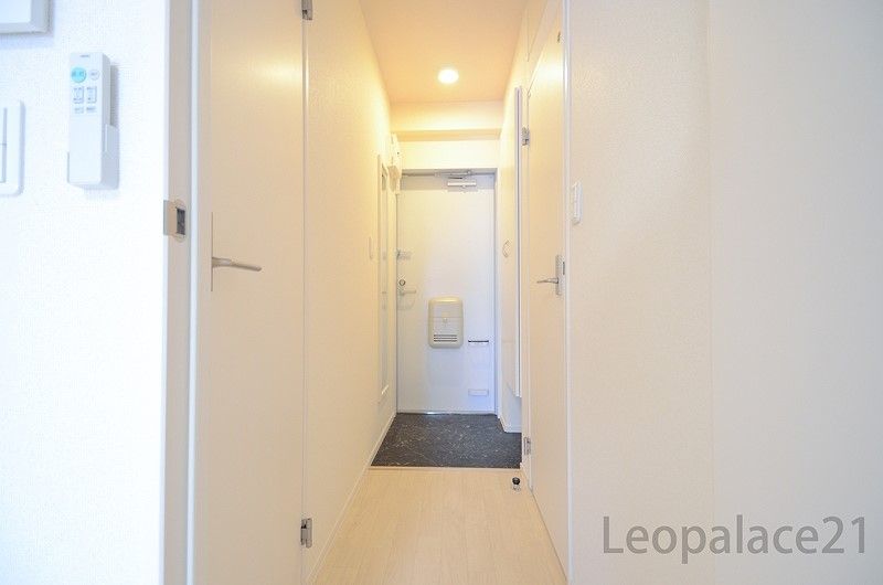 LEONEXT La Sonrisa Entrance