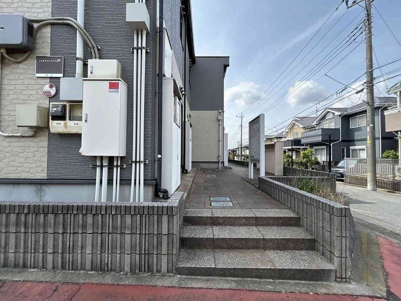 レオパレスＫ２ エントランス