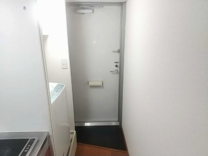 レオパレスリベルテ 玄関