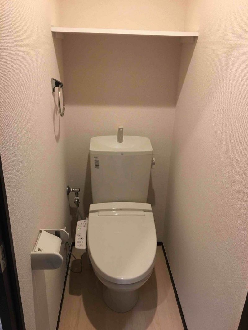 CLEINO NISHIGAI IV Toilet