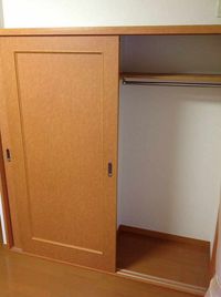 レオパレスラ　フォレスタ 収納