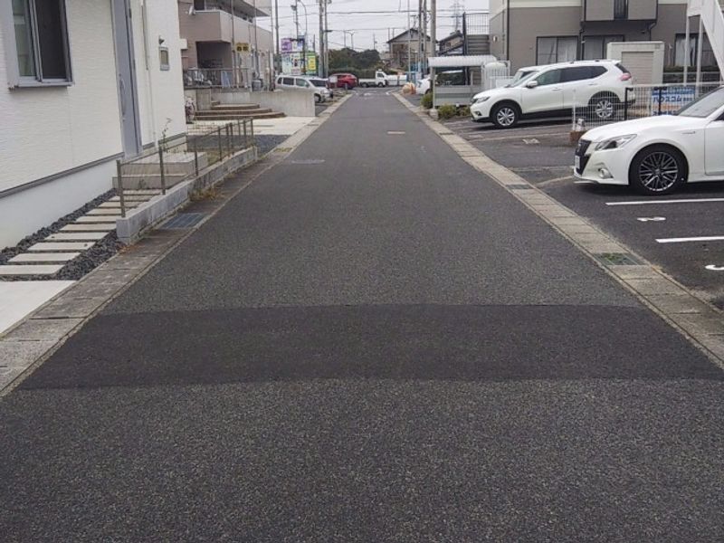 レオパレスヴィラ　クレール 駐車場