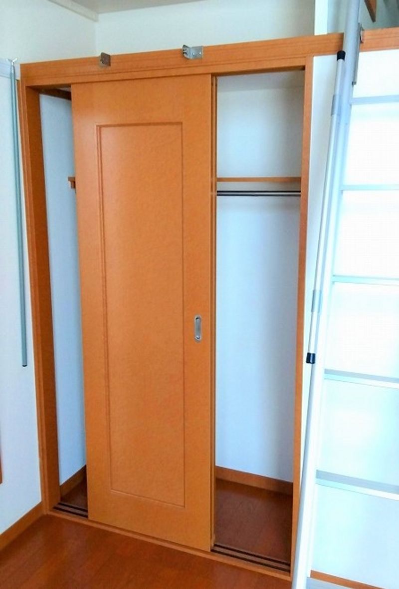 レオパレスベルフローラⅡ 収納