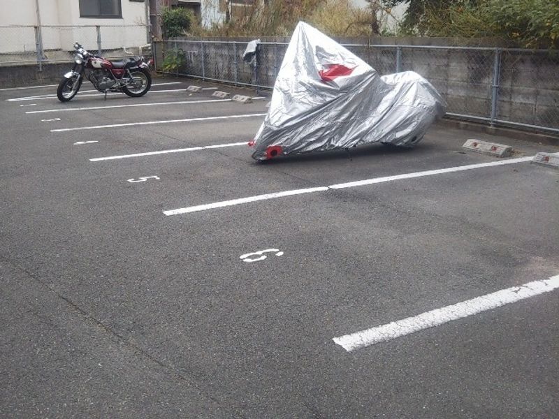 レオネクストＹｏｕ 駐車場