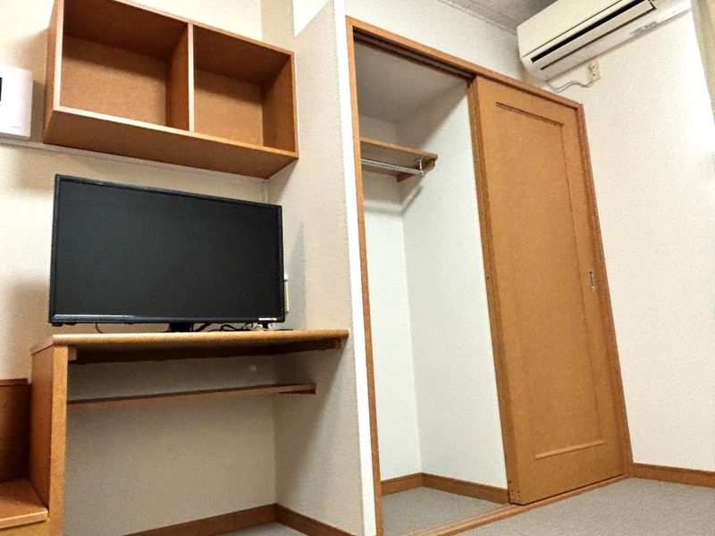 レオパレス宮脇 収納