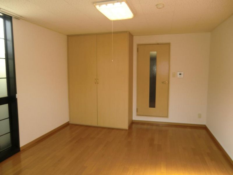 レオパレスみその 居間