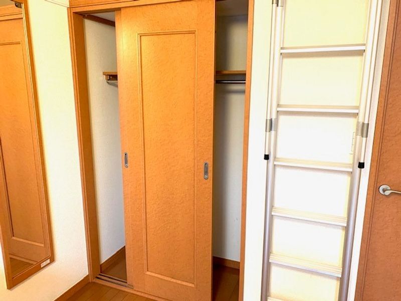 レオパレスラゲット 収納