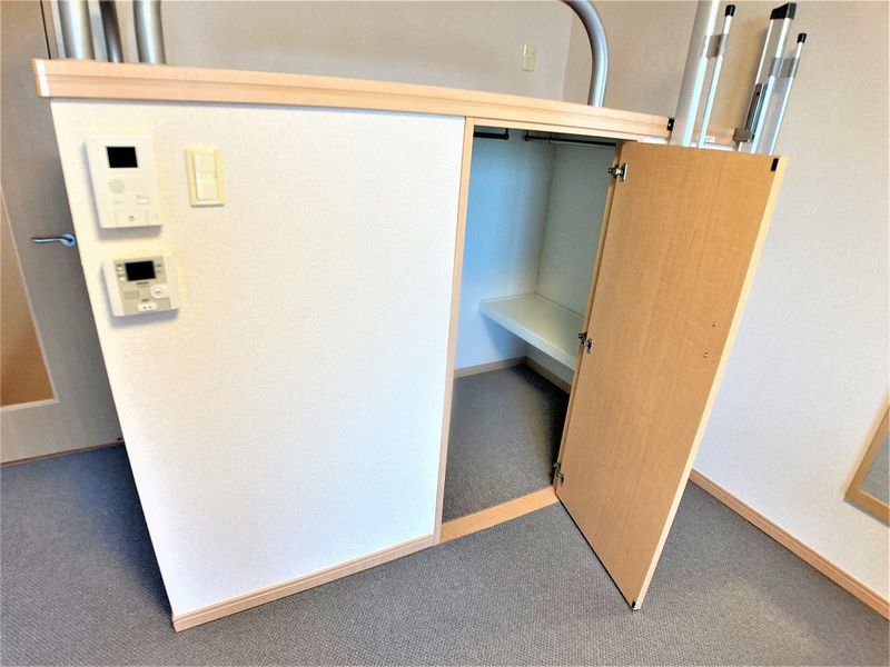 レオパレスエミールプラザ 収納