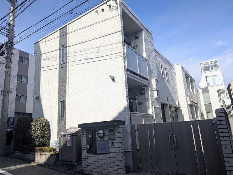 Bên ngoài LEONEXT Hills KSM