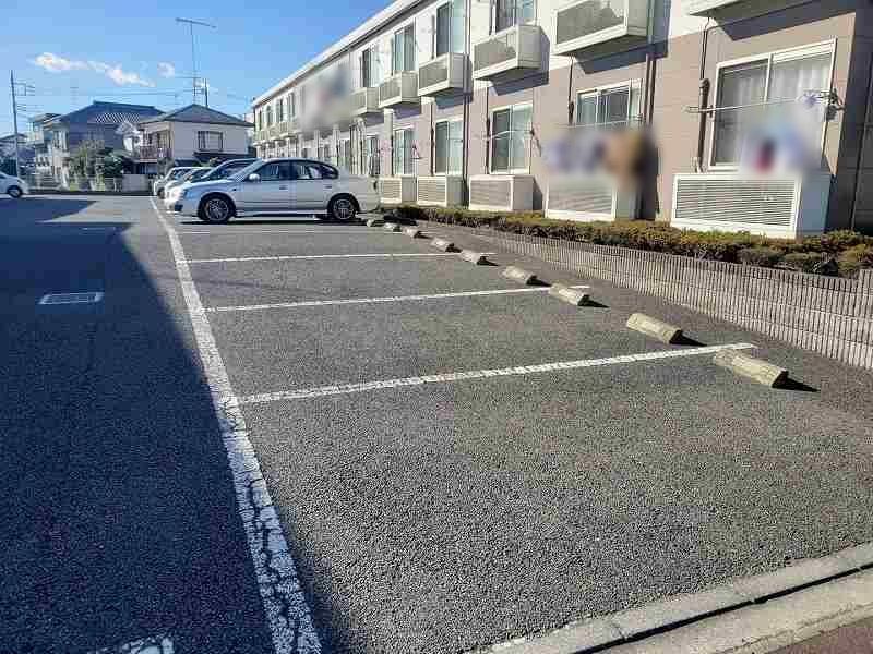 レオパレス宮代庭苑 駐車場