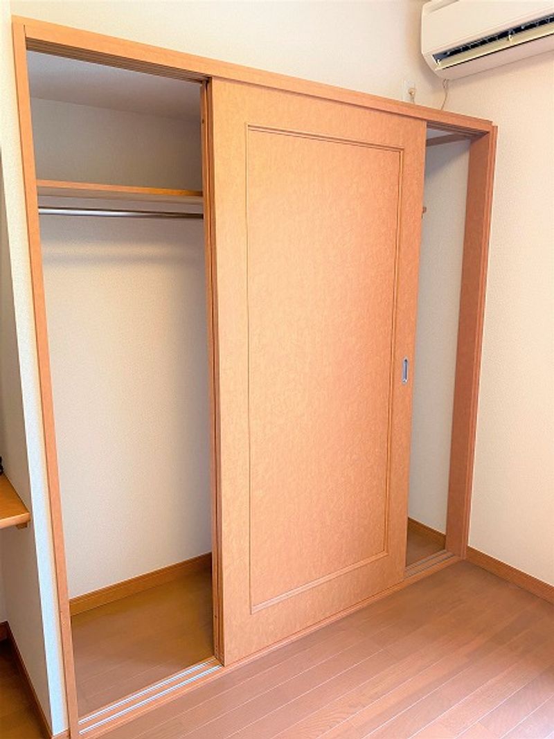 レオパレスさちはな 収納