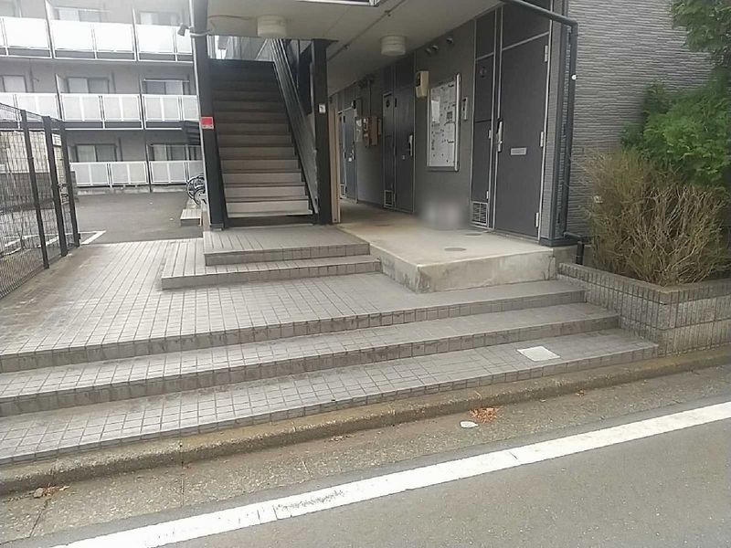 レオネクストあおばⅡ エントランス