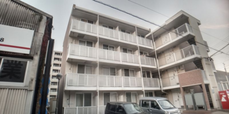レオパレス八幡駅前 外観