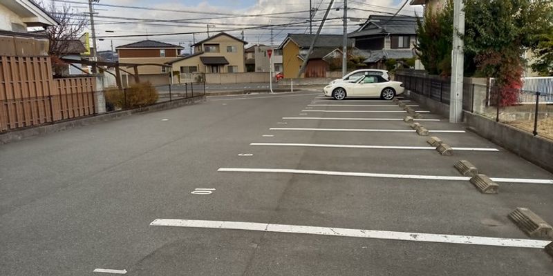 レオパレスエスペランサⅡ 駐車場