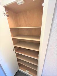 レオパレスイーリスコート 収納