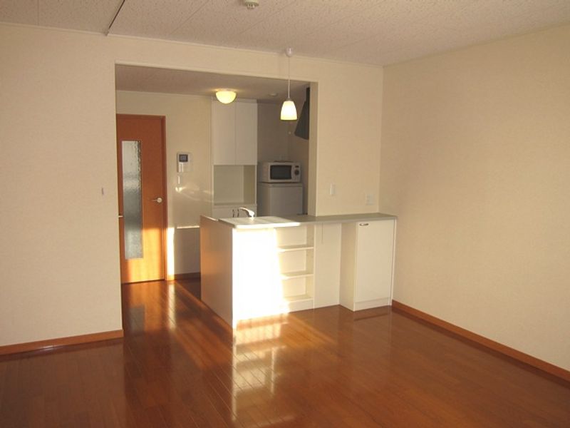 レオパレスひいらぎⅤ 居間