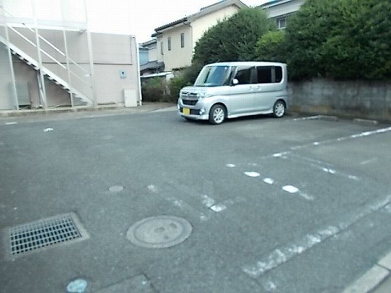 レオパレス藤野 駐車場