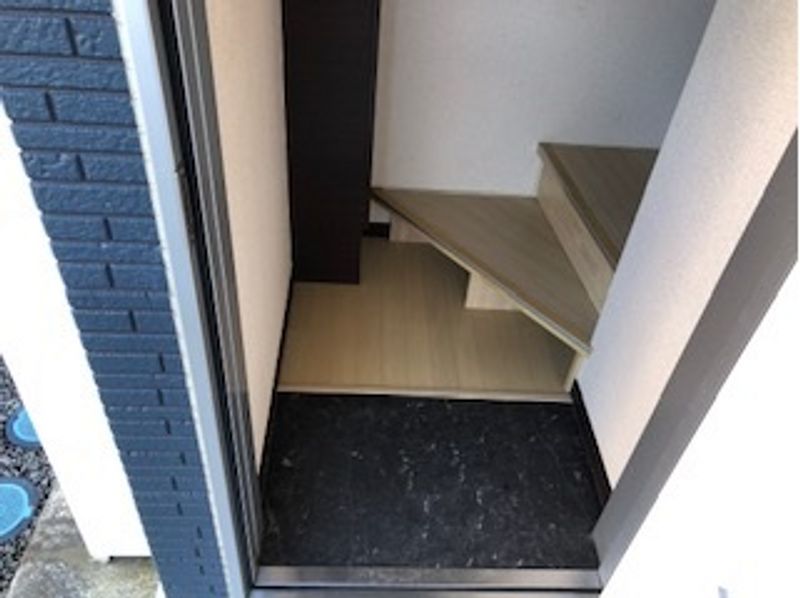 レオネクストハピネスⅡ 玄関