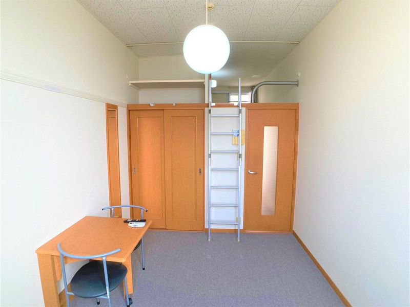 レオパレスジュネス紫原 寝室