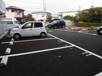 レオパレス代官町 駐車場