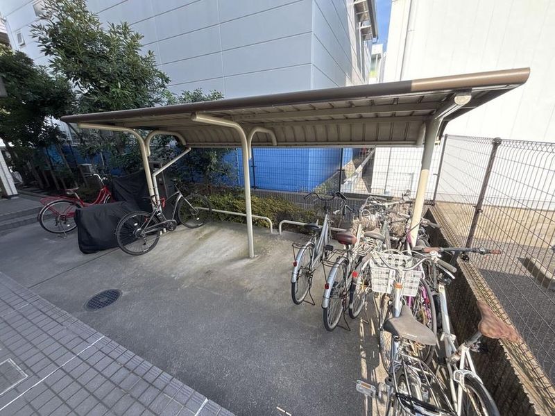 レオパレスパークサイド足立入谷 共用部分