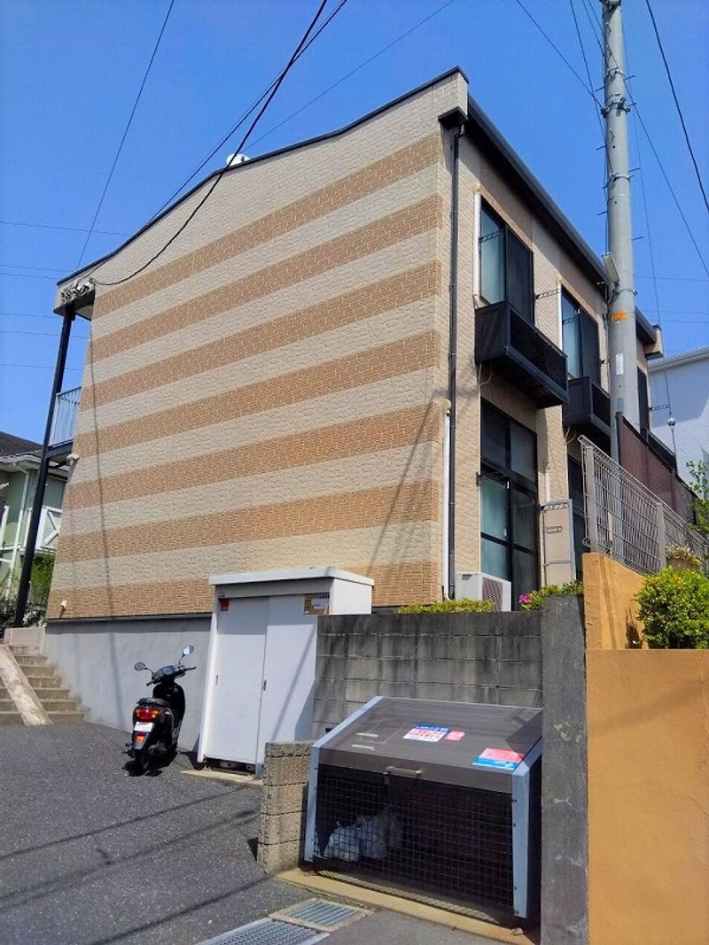 レオパレスプレミールＭ 外観