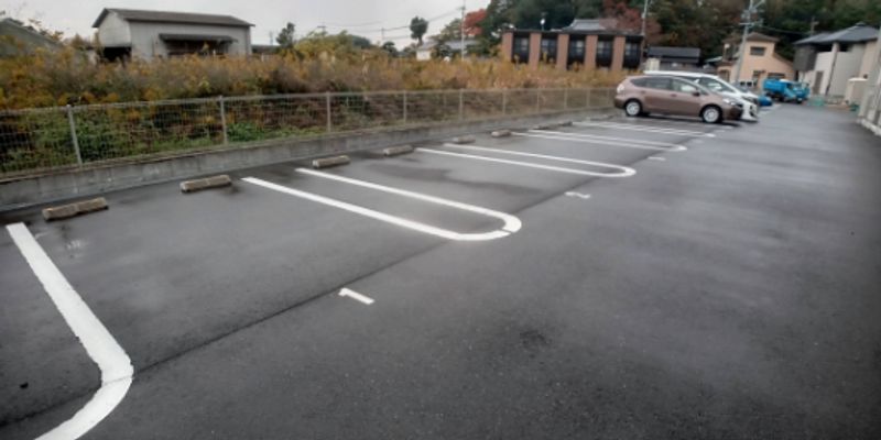 クレイノＰＬＡＴＩＮＡ 駐車場