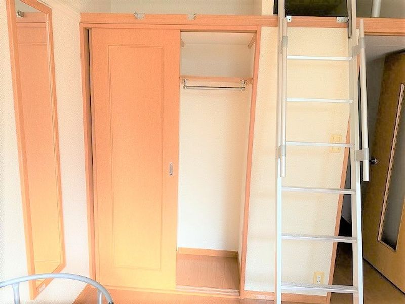 レオパレス三ツ沢上町 収納
