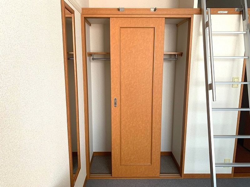 レオパレスカームヴィラ 収納