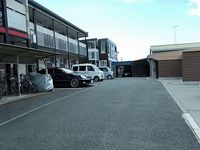 レオパレスサンデン３ 駐車場