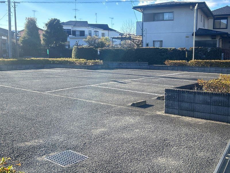 レオパレス大楽寺 駐車場