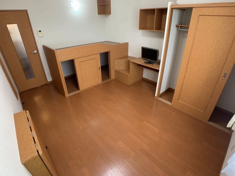 レオパレス桜川 収納