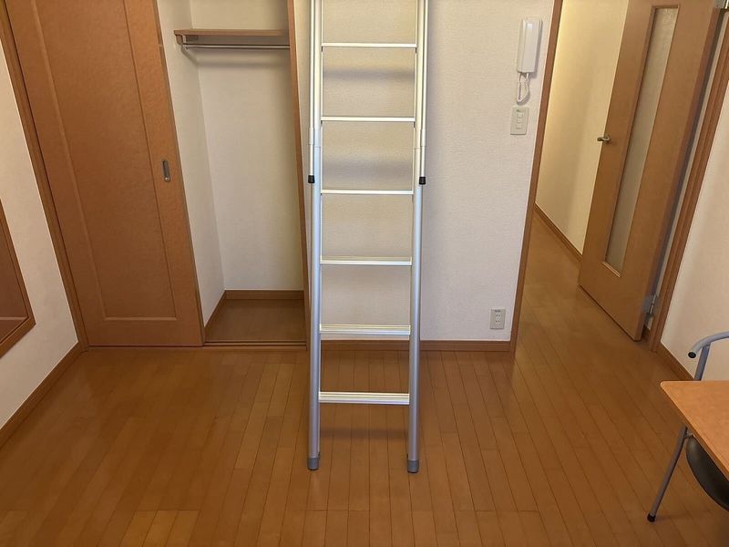 レオパレスおおすみ 居間