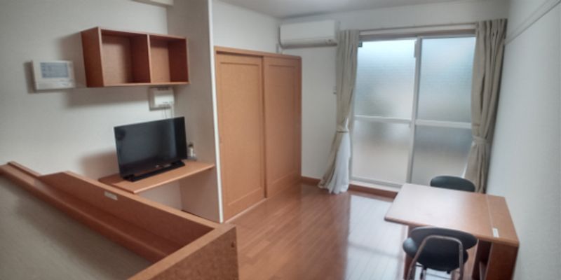 レオパレスヴェルデ 居間