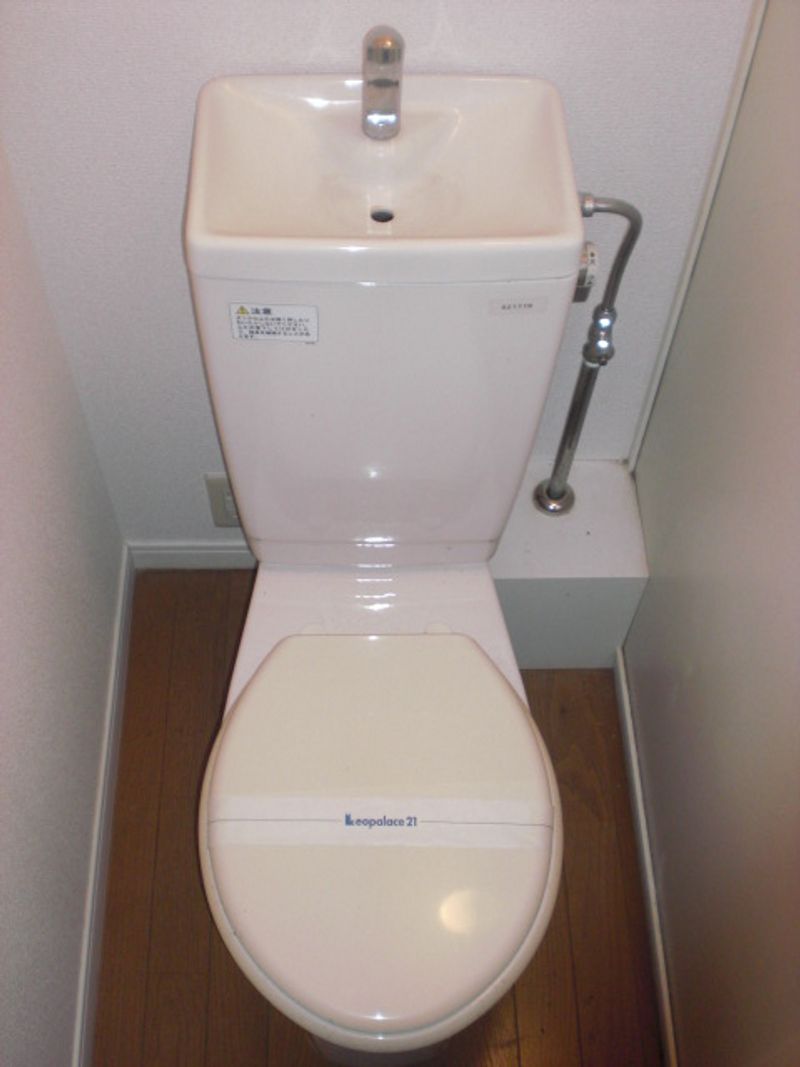 レオパレス彩 トイレ