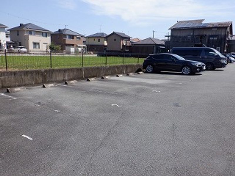 レオパレスグリーンヒル大黒田 駐車場