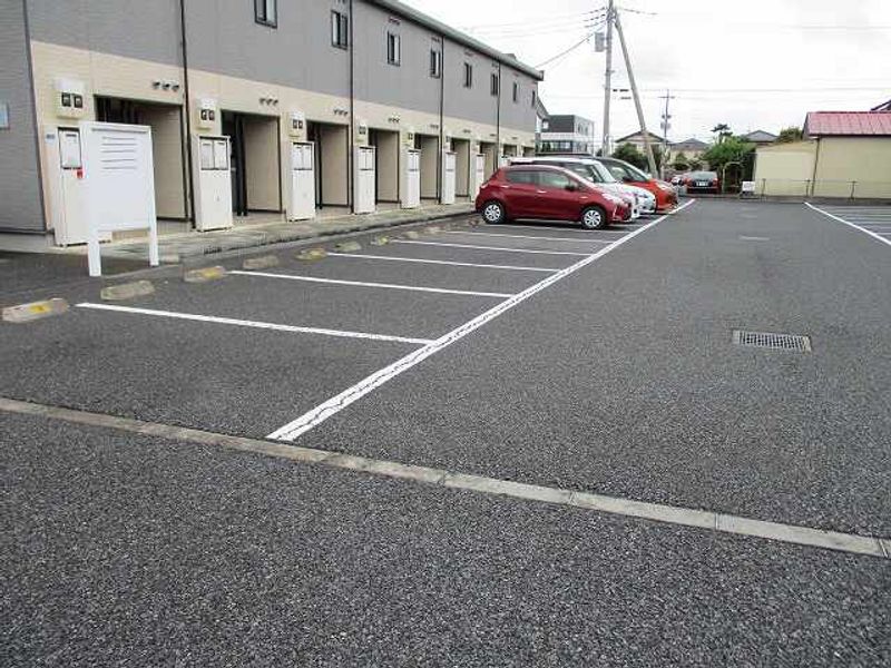 レオパレスメゾンＴ　Ｂ 駐車場