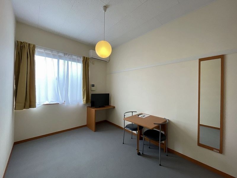 leopalace West Hongo II Living room