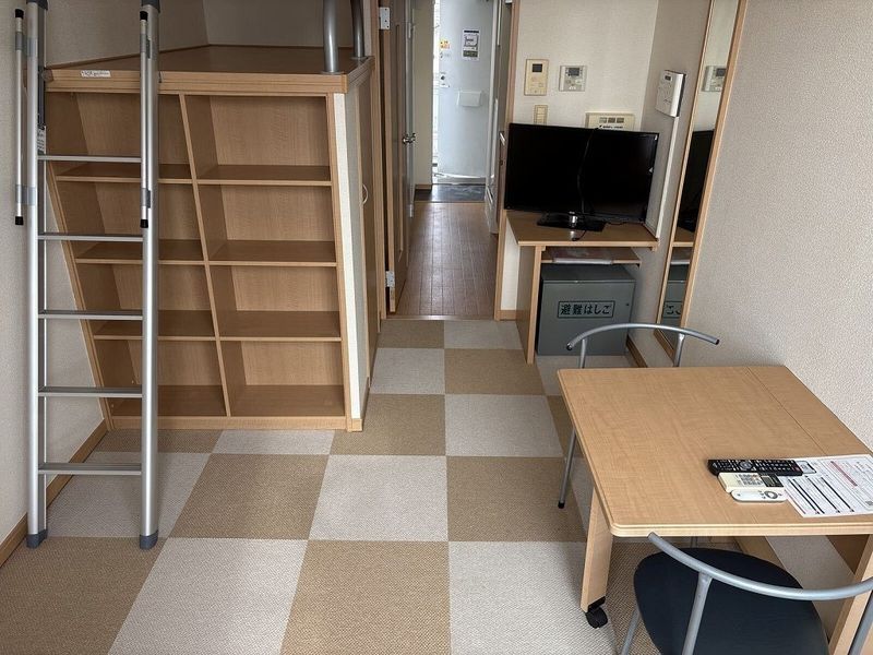 レオパレスクイント 居間