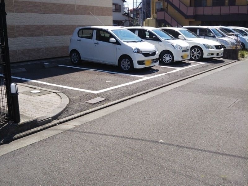 レオパレスＫｅｌｌｙ 駐車場