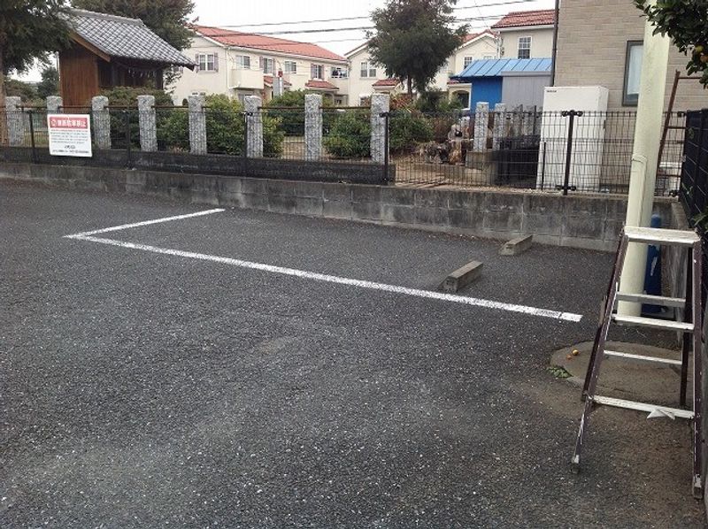 レオパレスアレグリーア 駐車場