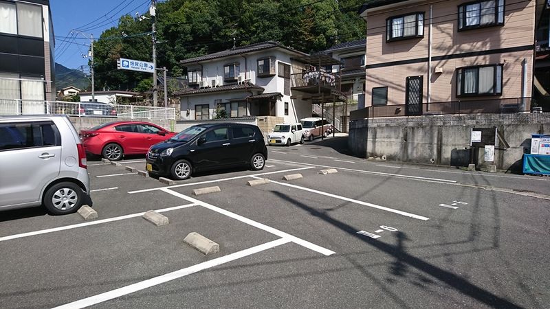 レオパレスひいらぎⅢ 駐車場