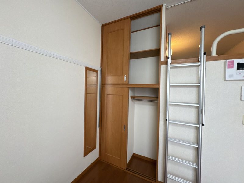 レオパレスノビア　カーサ 収納