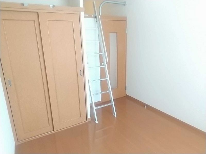 レオパレスクラージュ 居間