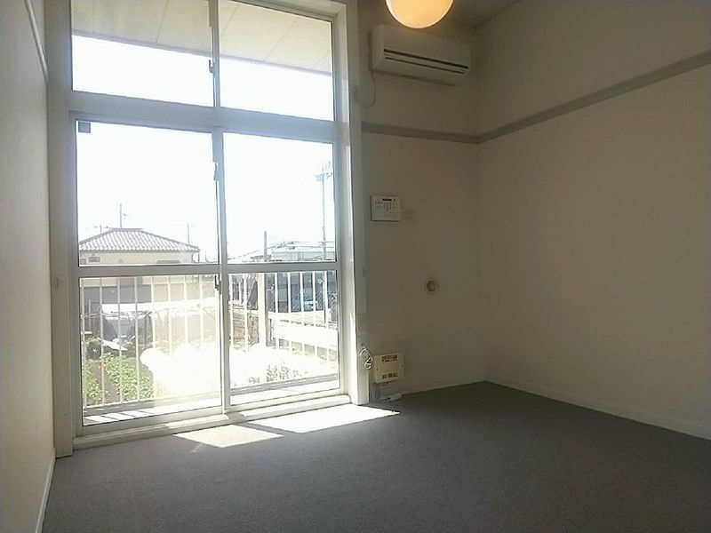レオパレスドミール 居間