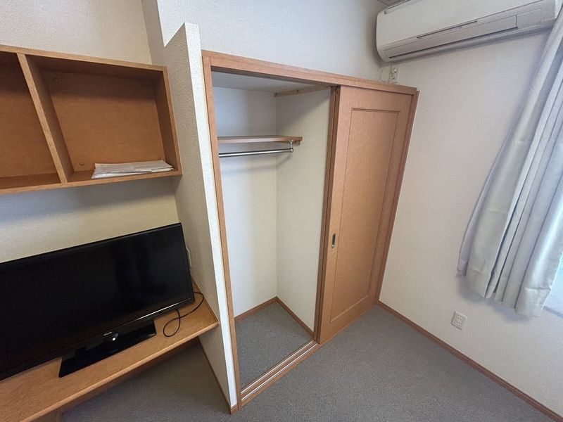 レオパレスクリスタルガーデン 収納