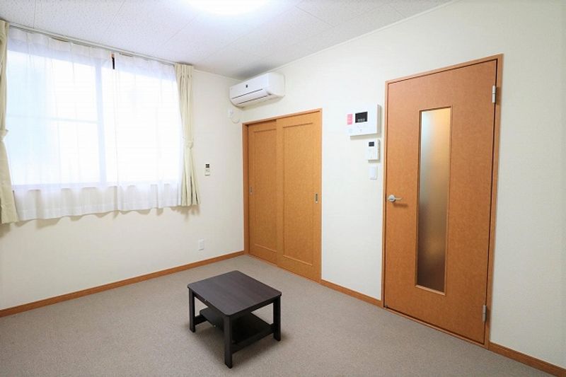 レオパレス蛍茶屋 居間