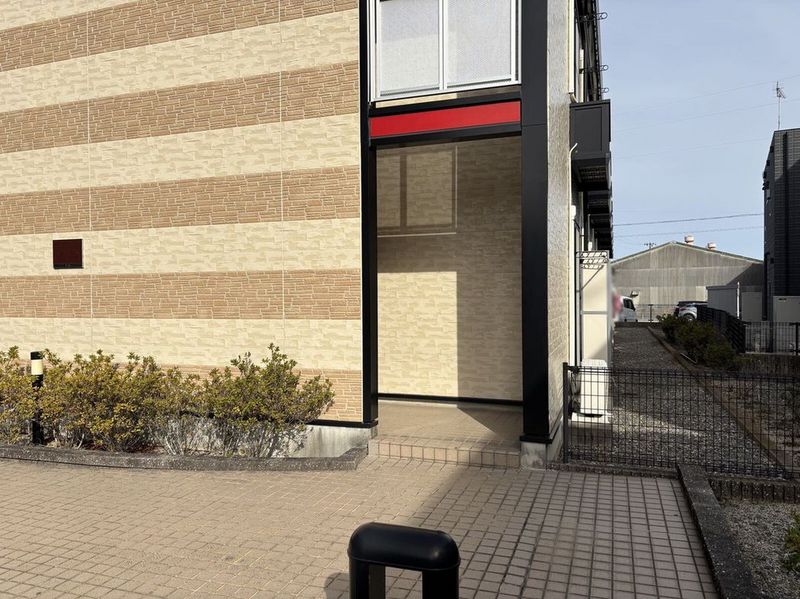 レオパレスじん エントランス