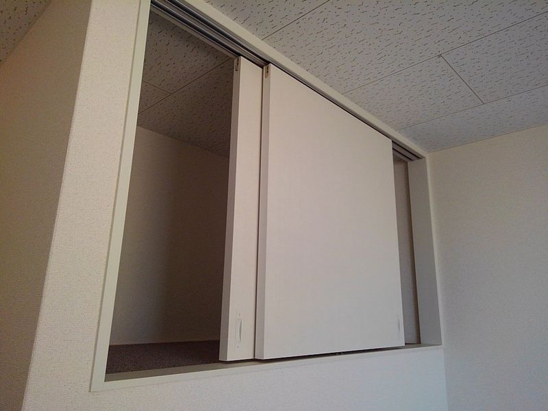レオパレス新名 収納