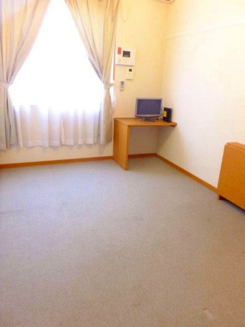 leopalace TY Hills Living room